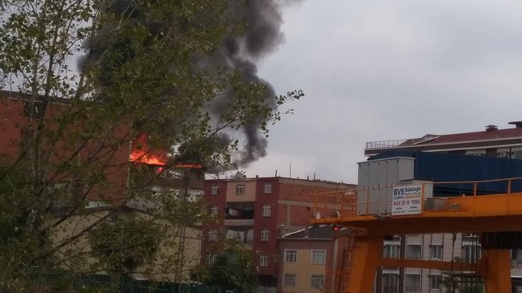 Halkalı'da yangın: İtfaiye ekipleri sevk edildi