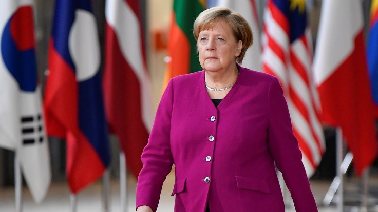 Merkel: Mevcut koşullarda Suudi Arabistan'a silah ihracatı yapılamaz