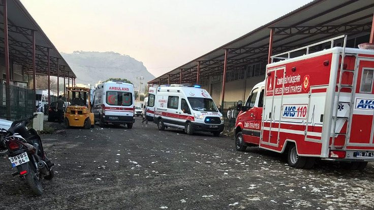 Bergama'da duvar çöktü: 2 işçi öldü, 3 işçi yaralandı