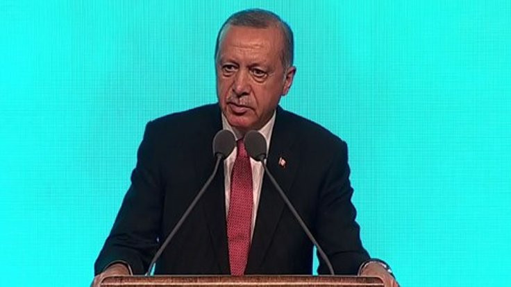 Erdoğan: Kadınlar camiye giremez diye hadis mi var?