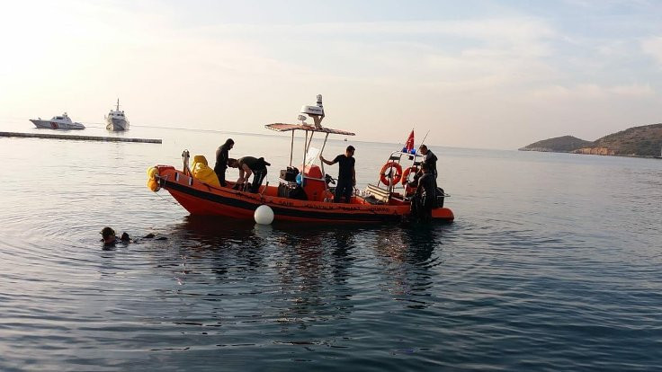 Göçmen teknesi battı, iki çocuk öldü