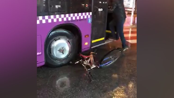 Otobüs şoförü bisiklet ezerek 'intikam' aldı!