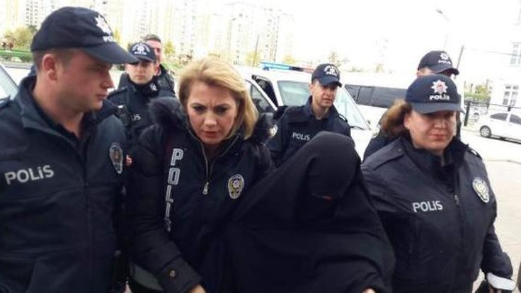 Atatürk Anıtı'na saldıran kadın psikolojik tedavi altına alındı