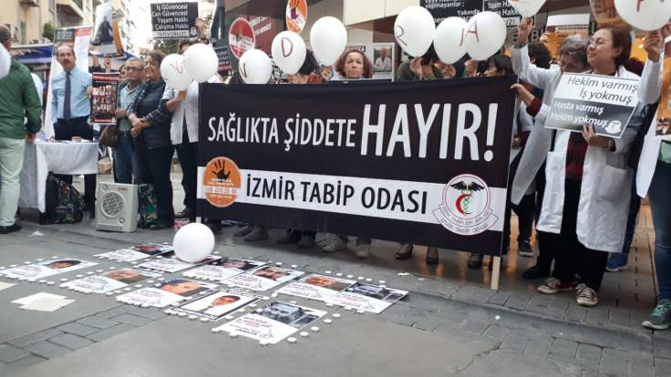 İzmir Tabip Odası'ndan şiddet protestosu