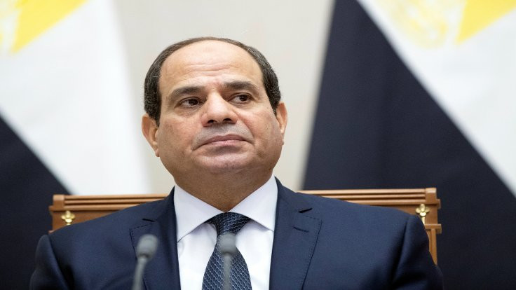 Sisi: Körfez ülkeleri için orduyu devreye sokarım