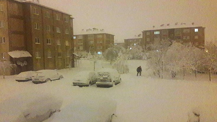 Bitlis'te eğitime bir günlük 'kar' arası