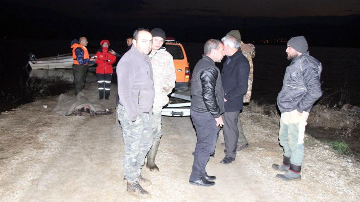 Ördek avında tekne battı, 3 kişi öldü