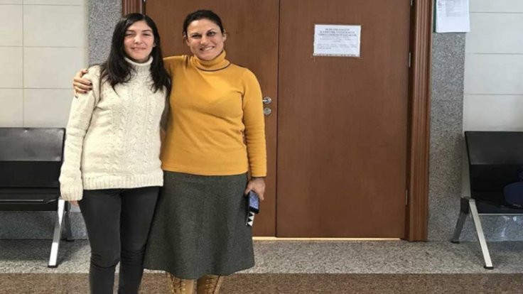 Barış Akademisyeni Esra Arsan'a hapis cezası