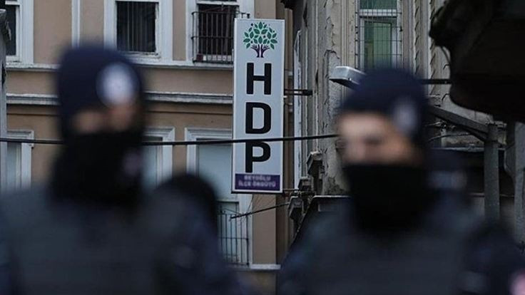 Ankara'da HDP yöneticileriyle sendikacılara gözaltı