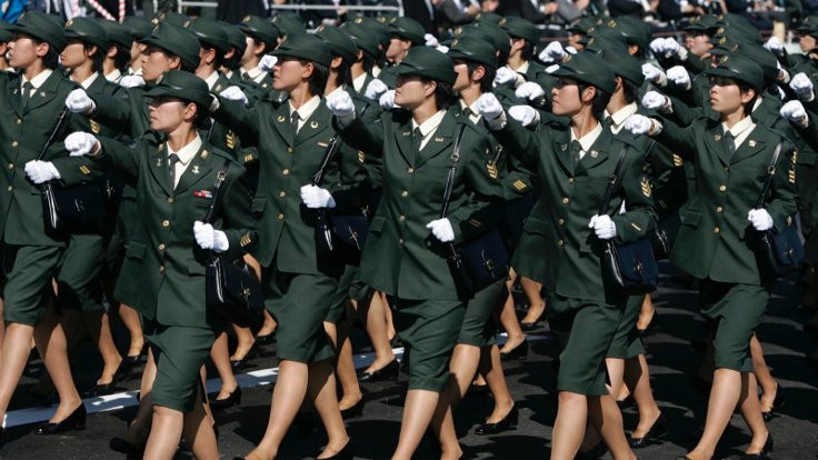 Japonya ordusunda kadın asker sayısını artıracak