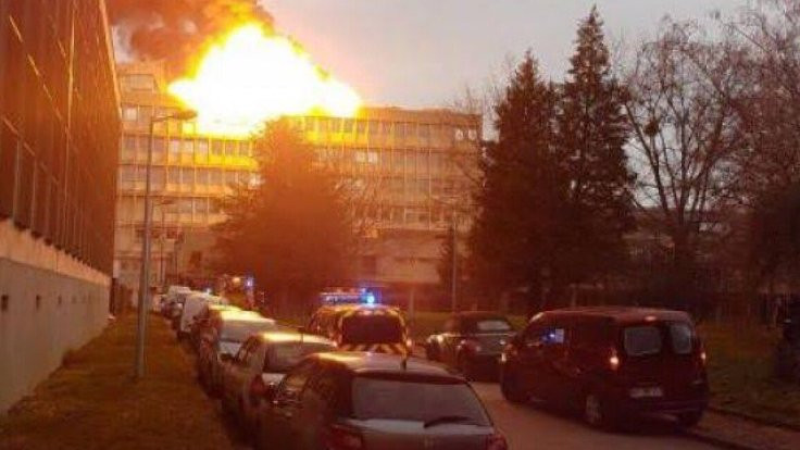 Fransa'da patlama: Lyon Üniversitesi yanıyor