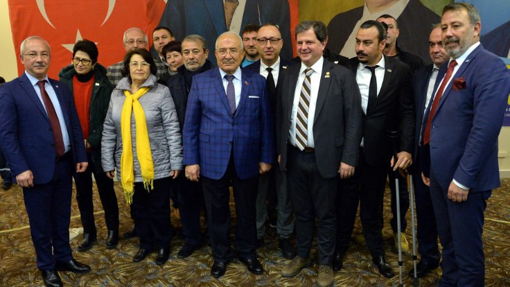 Mersin'de 276 CHP'li, İYİ Parti'ye katıldı