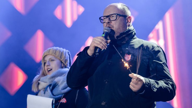 Polonya'da belediye başkanı sahnede bıçaklandı