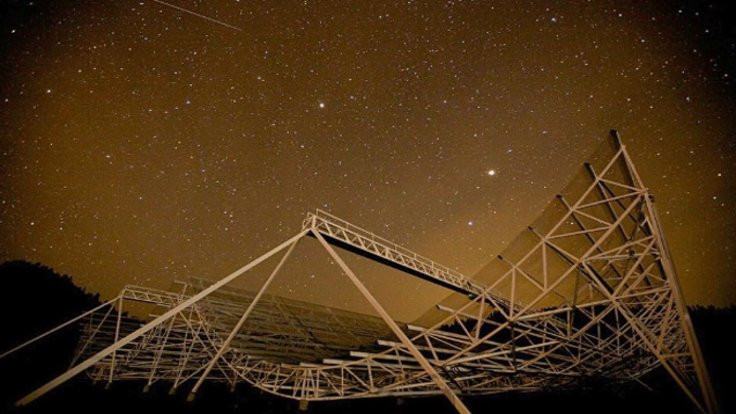 1,5 milyar ışık yılı ötesinden radyo sinyalleri alındı