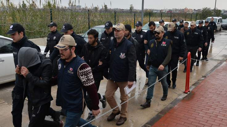 Adana'da 8 kişi tutuklandı