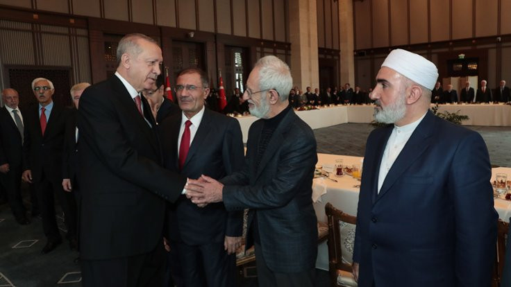 Erdoğan: Biz tökezlersek İslam düşmanları zincirlerinden boşalmışa döner