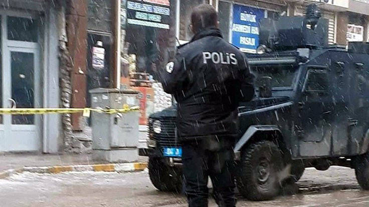 Doğubayazıt'ta silahlı çatışma: 1'i polis 2 yaralı