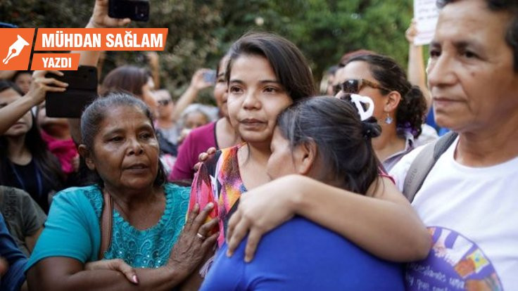 El Salvador’da 'kadının adı yok'