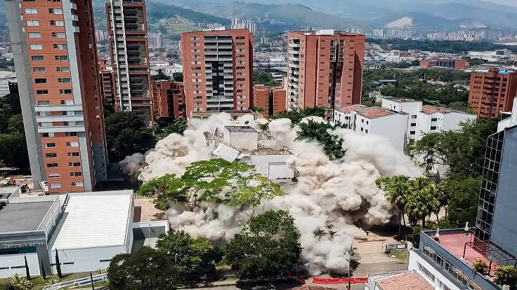 Pablo Escobar'ın son ikametgahı yıkıldı