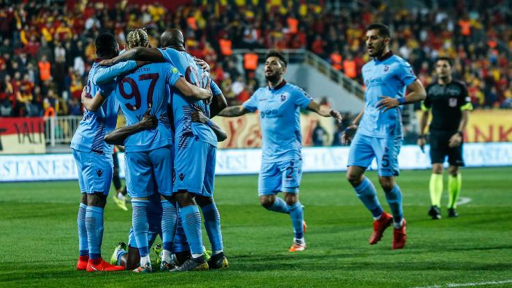 Trabzonspor, İzmir'de 3 golle kazandı