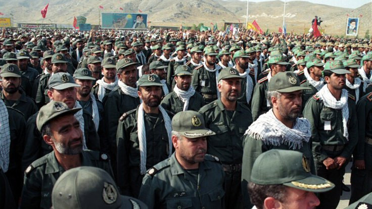 İran Devrim Muhafızları'na saldırı: 27 kişi öldü