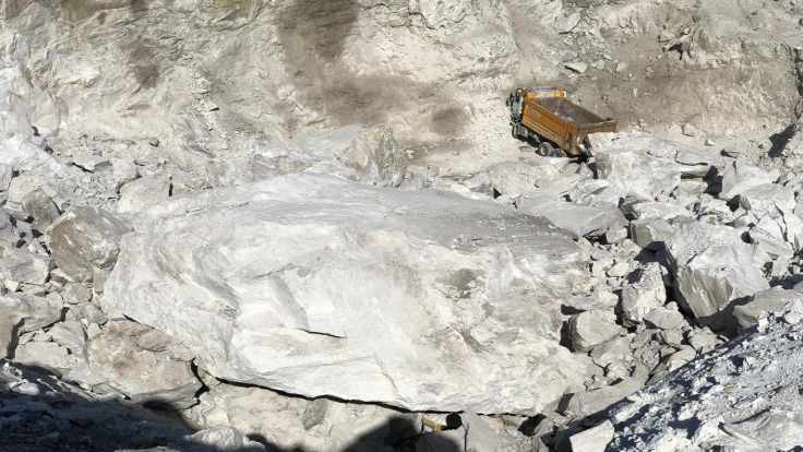 Milas'ta maden ocağında göçük: 4 işçi 600 tonluk kayanın altında kaldı