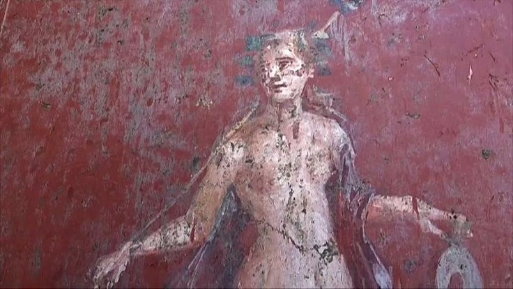İtalya'da kendi suretini aşık olan mitolojik kahraman Narkissos'un freski bulundu