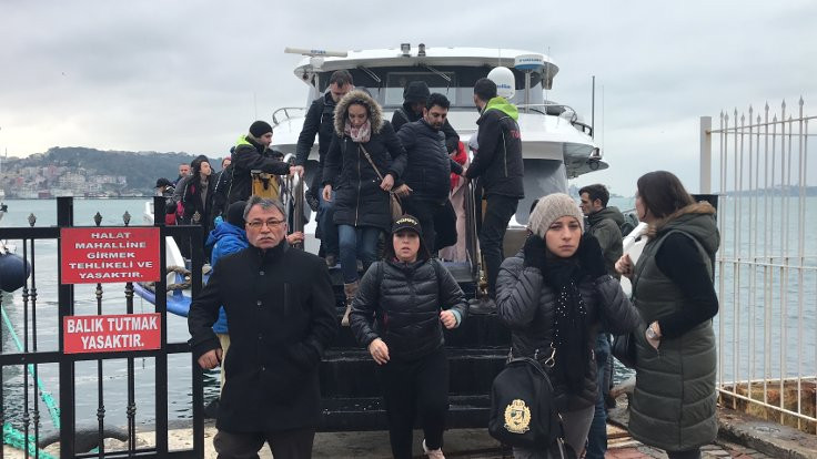 İstanbul'da tur teknesinden düşen bir kişi hayatını kaybetti