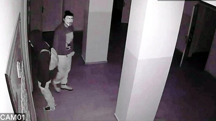 'V' maskesiyle hırsızlık yapanlar yakalandı