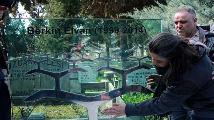 Berkin Elvan mezarı başında anıldı