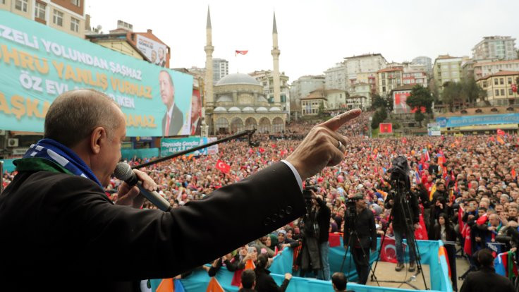 Cumhurbaşkanı Erdoğan'da Saadet Partisi'ne: Erbakan kalksa bunlara ne der?