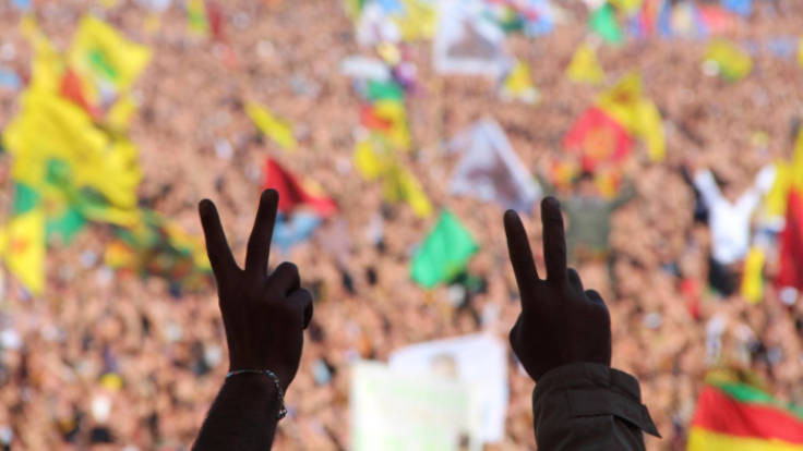 Newroz'a gelen Fransız siyasetçilere gözaltı