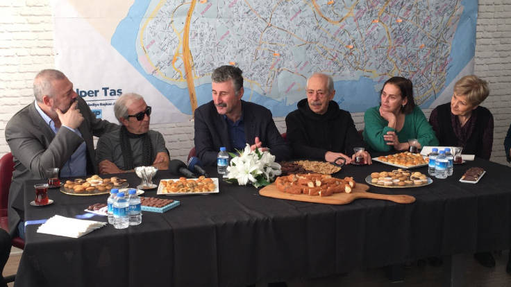 Alper Taş'a sanatçı desteği: Beyoğlu eski günlerine dönecek
