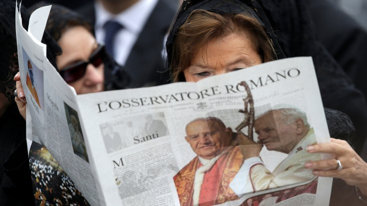 Vatikan'da isyan: Kadın gazeteciler istifa etti!