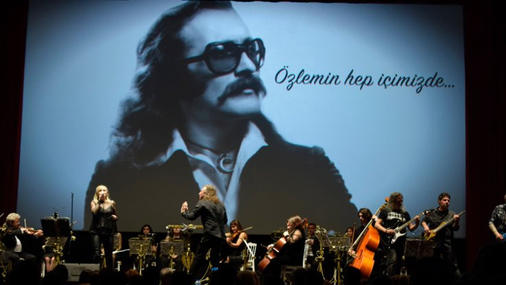 Cem Karaca, şarkılarıyla anıldı