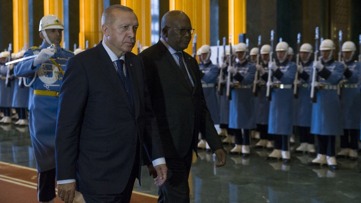 Erdoğan'dan Sudan açıklaması: Normal demokratik süreç çalışmalı