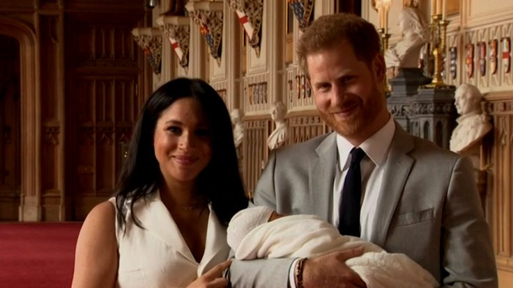 Kraliyet bebeğinin ilk fotoğrafı