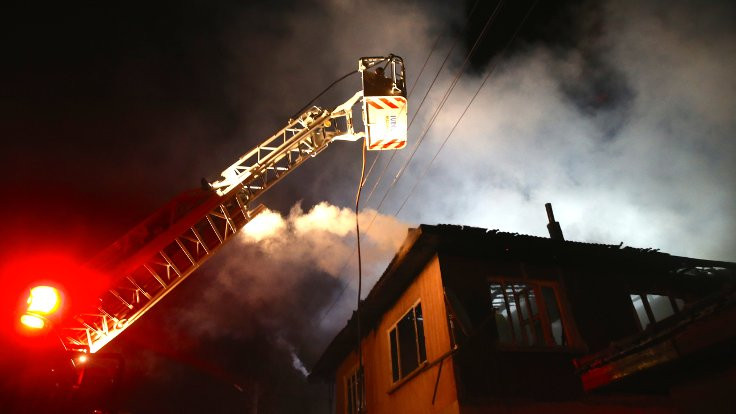 Düzce'de bir evde patlama ve yangın