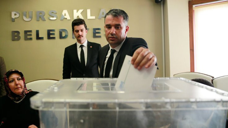 Ertuğrul Çetin, Pursaklar Belediye Başkanı seçildi