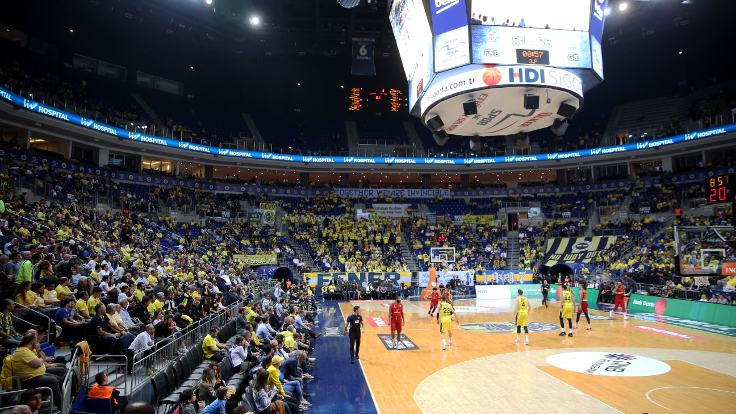 Fenerbahçe-Galatasaray derbisinde 'Hak, hukuk, adalet' sesleri