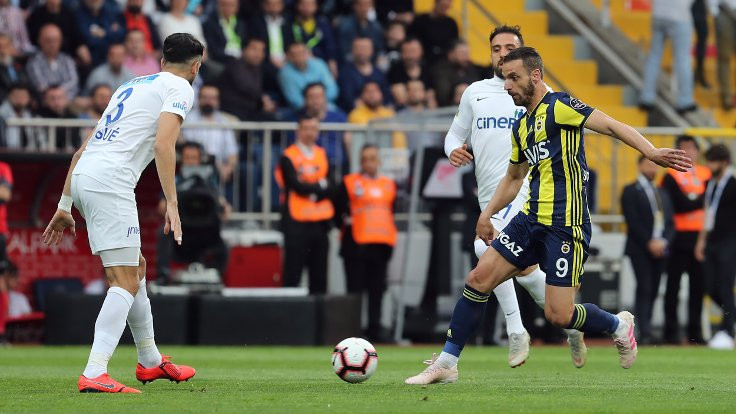 Fenerbahçe 7,5 ay sonra deplasmanda kazandı