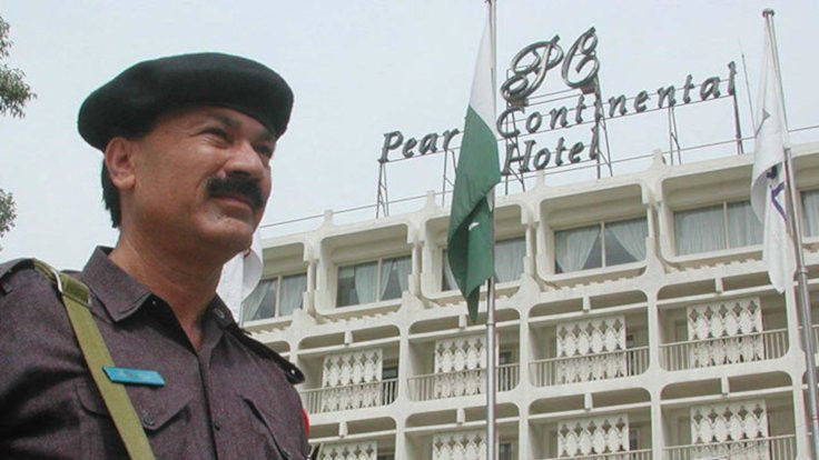 Pakistan'da lüks otele saldırı: 3 saldırgan öldürüldü