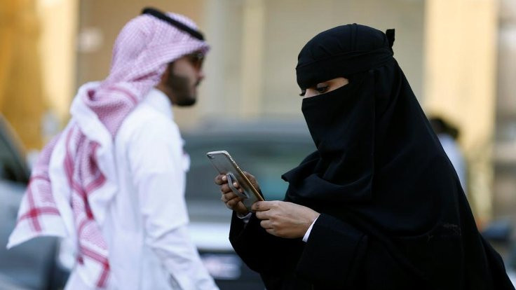 Suudi Arabistan'da evli olmayan turistlere 'otel odası izni'