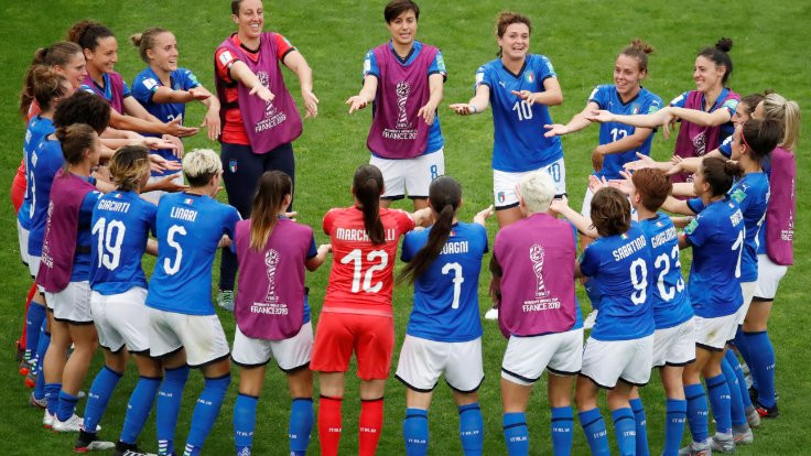 Kadınlar Dünya Kupası'nda 3 maç oynandı: İtalya'dan 5 gol geldi