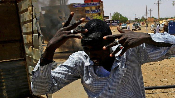 Sudan'da kriz derinleşiyor: Grev öncesi toplu tutuklamalar