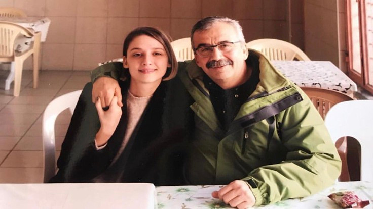 Sırrı Süreyya Önder'in kızından 'özlem' mesajı