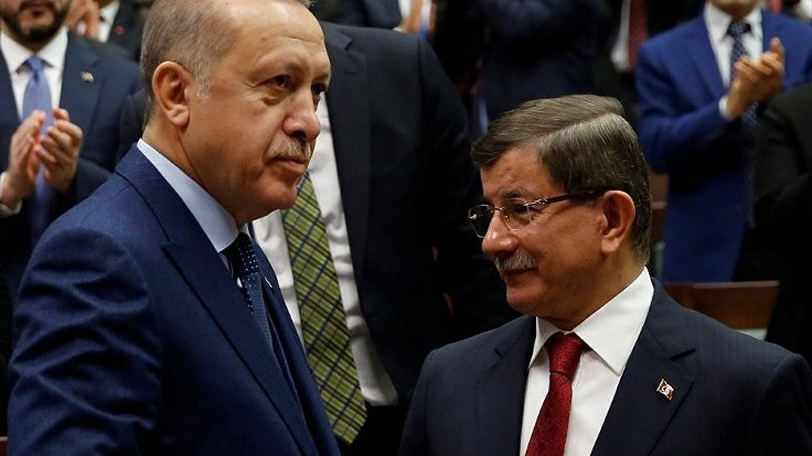Erdoğan'dan Davutoğlu'na parti telefonu