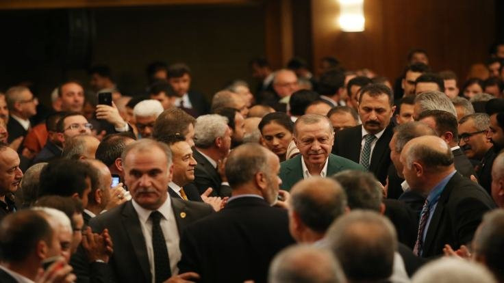Erdoğan parti içi eleştiriyi 'hakaret' saydı