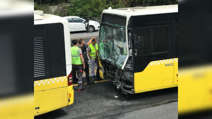 Üsküdar'da metrobüs kazası: 11 yaralı