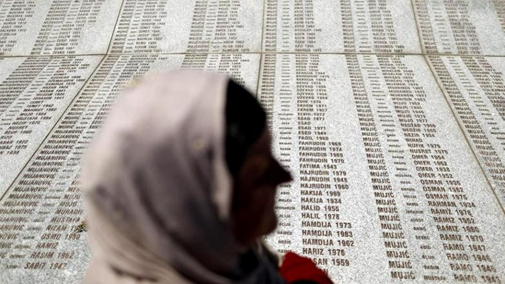 Srebrenitsa için Hollanda kararı